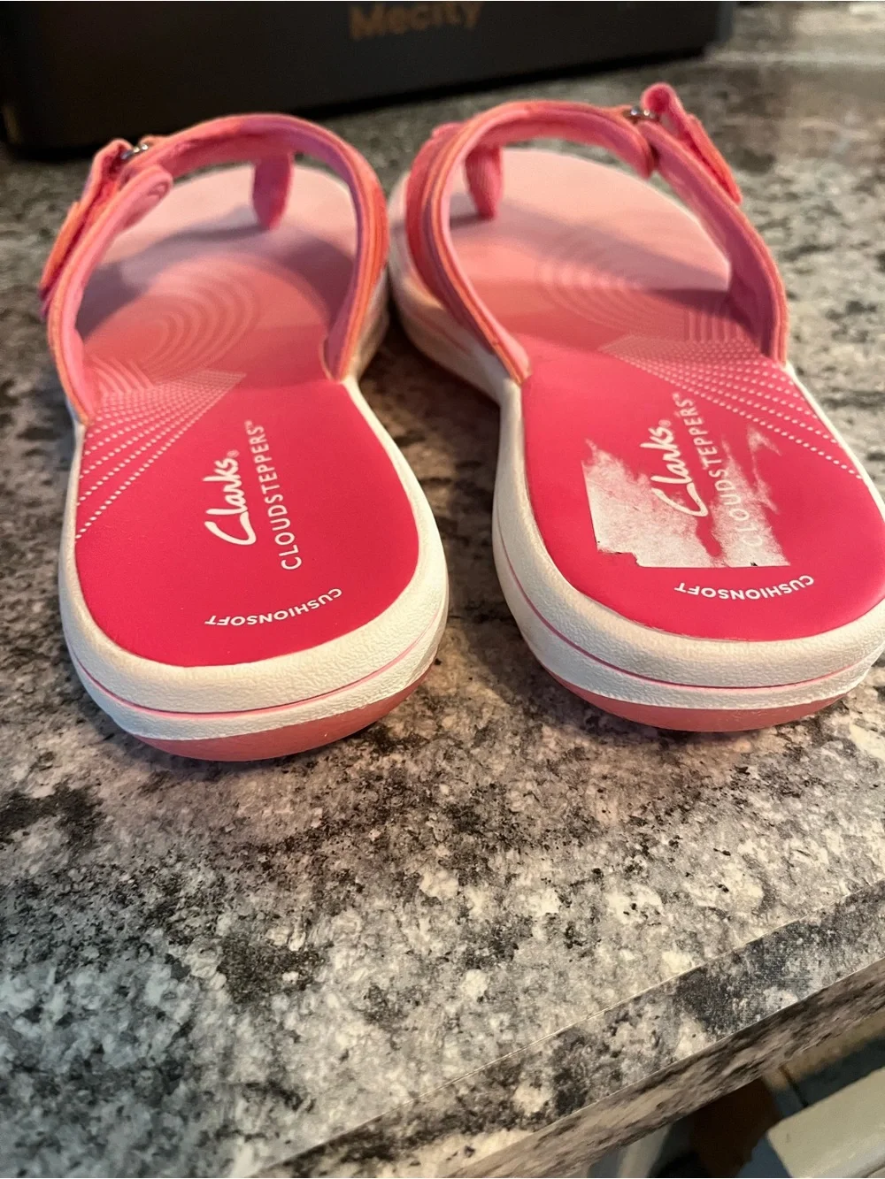 Clarks Women's Sz 6 Breeze Reyna H Pink Ombre 26182515 NWOT